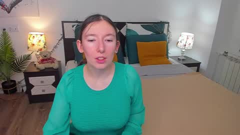 Snapshot of catherinewalls chatting on March 2, 10:03 am Catrin online show from March 2, 10:03 am