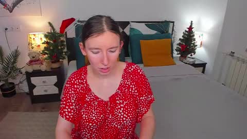 Snapshot of catherinewalls chatting on January 20, 7:47 am Catrin online show from January 20, 7:47 am