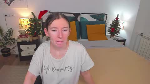 Snapshot of catherinewalls chatting on January 27, 9:44 am Catrin online show from January 27, 9:44 am