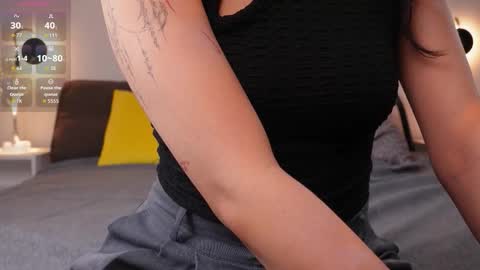 Lee online show from November 24, 5:00 pm