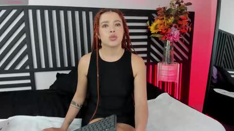 Snapshot of cattleya_veloza chatting on October 2, 11:36 pm Cattleya online show from October 2, 11:36 pm