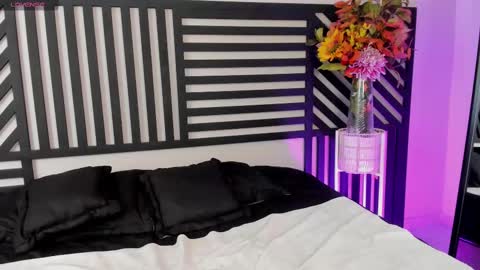 Snapshot of cattleya_veloza chatting on September 11, 9:38 pm Cattleya online show from September 11, 9:38 pm