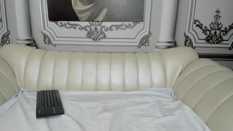 catty online show from February 13, 5:11 pm