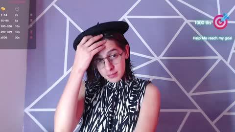 cava_pretty online show from January 6, 11:51 am