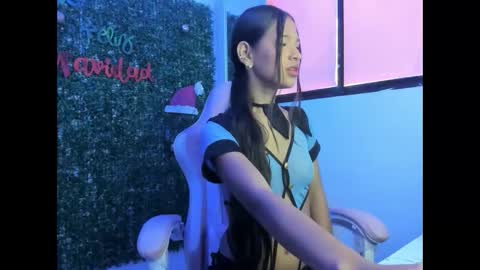 caylin_dolls_ online show from November 26, 7:54 pm