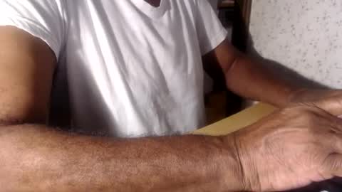 cazzsper2005 online show from September 19, 5:22 am