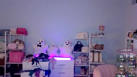 Ccinnamon online show from October 14, 11:41 pm