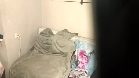 cdpeterka16 online show from February 17, 1:04 am