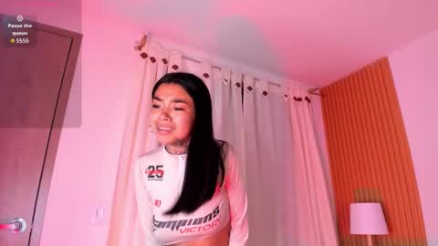 celeeste_18 online show from November 5, 6:26 am