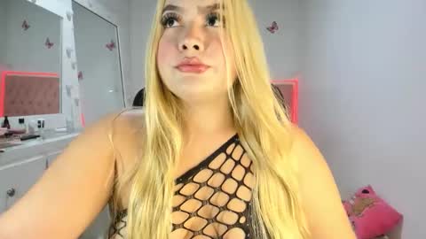 Celeste Sweet online show from February 16, 6:39 pm