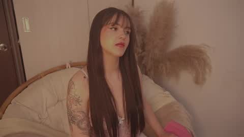 Diane Independent model online show from September 16, 7:50 pm