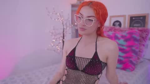 Snapshot of celeste_blazze chatting on September 19, 6:55 pm Celeste online show from September 19, 6:55 pm