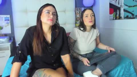 Snapshot of celeste_starsss chatting on October 8, 9:43 pm celeste_starsss online show from October 8, 9:43 pm