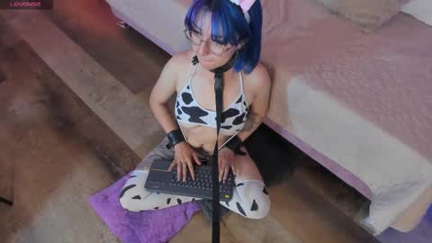 Snapshot of celeste_wood_ chatting on September 16, 1:24 pm celeste_wood_ online show from September 16, 1:24 pm
