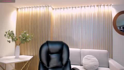 Celeste Moon online show from February 20, 2:44 am