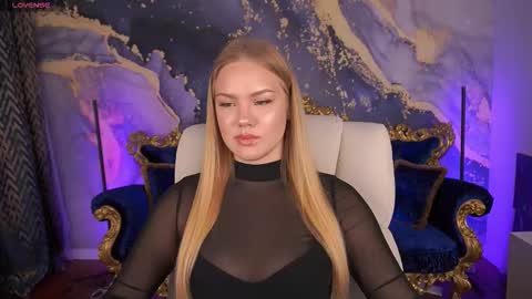 celestenoirr online show from October 30, 7:53 am