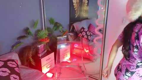 Sara online show from January 9, 6:57 pm