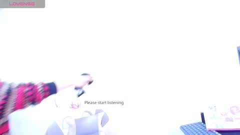 Snapshot of celestesky__ chatting on October 6, 12:12 pm online show from October 6, 12:12 pm