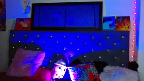 Snapshot of celesteswett chatting on February 18, 12:59 am I am Valentinn online show from February 18, 12:59 am