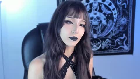   online show from February 26, 7:23 am