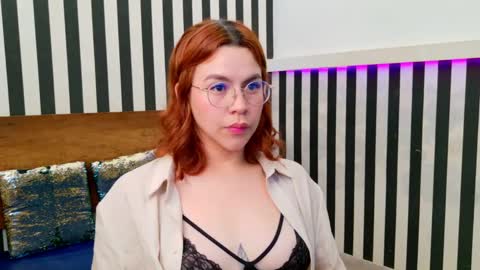 Snapshot of celineblossom_ chatting on October 3, 7:11 pm Celine online show from October 3, 7:11 pm