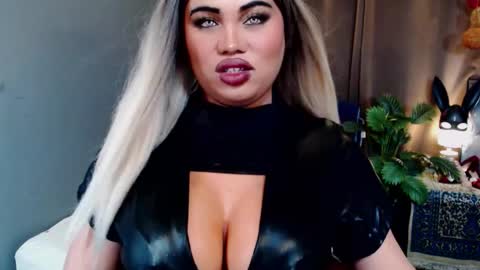 cellinekittcumerr online show from December 4, 6:51 pm