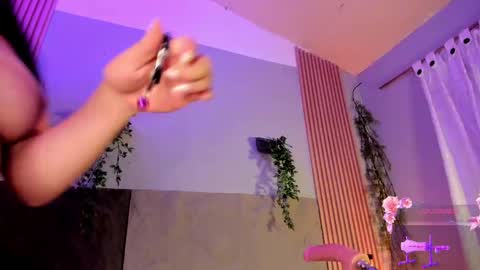 Hello guys my name is Sofi and Lizzie and  Vanessa online show from April 21, 1:31 am