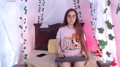 Snapshot of centaurigirls chatting on February 24, 4:27 am Hello guys my name is Sofi and Lizzie and Vanessa online show from February 24, 4:27 am