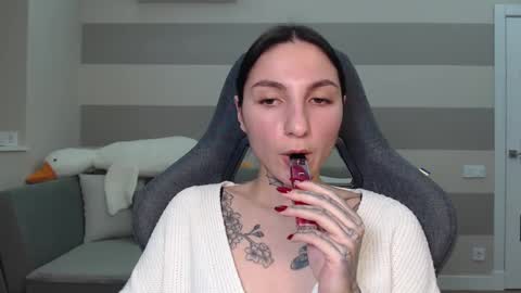 Kate online show from February 21, 7:10 pm