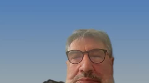 Snapshot of champsex305610 chatting on September 10, 9:43 am champsex305610 online show from September 10, 9:43 am