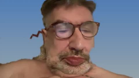 Snapshot of champsex305610 chatting on September 23, 12:59 am champsex305610 online show from September 23, 12:59 am