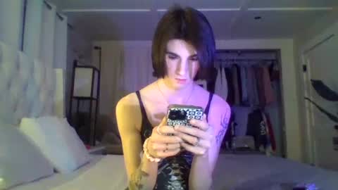 Snapshot of chanel2002 chatting on March 8, 1:39 am chanel2002 online show from March 8, 1:39 am