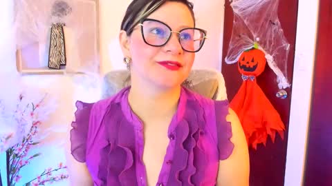 Snapshot of chanell_taylor_ chatting on October 16, 1:22 pm chanell online show from October 16, 1:22 pm