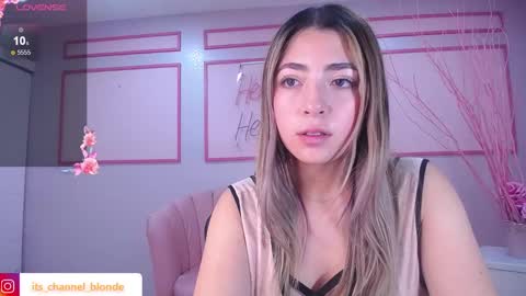 channel_blonde_a online show from January 30, 7:26 pm