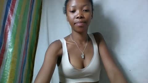 chariola0101 online show from February 2, 9:13 pm
