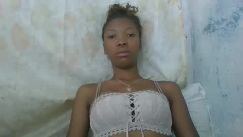 chariola0101 online show from February 14, 8:52 am