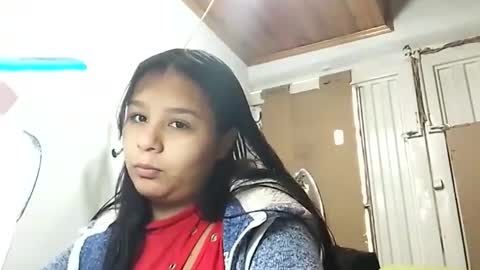 Snapshot of charis_21 chatting on January 18, 2:23 pm charis 2 online show from January 18, 2:23 pm