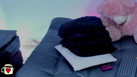 charis_hill online show from September 19, 1:43 am