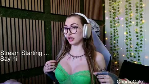 Charlie Cake online show from May 1, 9:42 pm