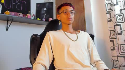 Charles Russo online show from December 16, 6:27 pm