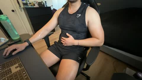 charliekkw online show from April 19, 6:54 pm