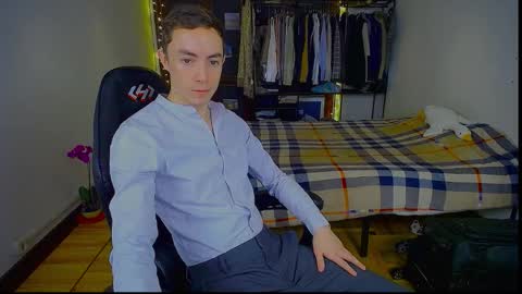 carlos reyes online show from January 9, 8:53 am