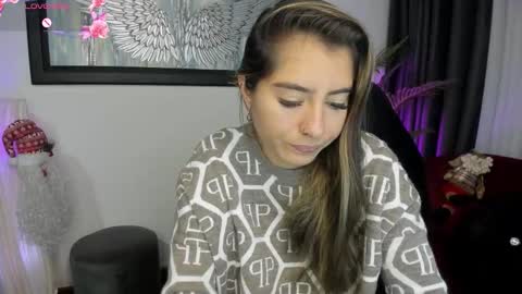 Charlote online show from December 3, 11:44 am