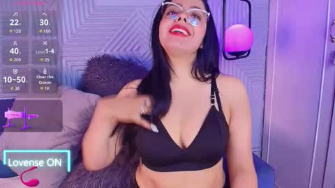Snapshot of charlotte_2015 chatting on September 16, 11:23 am ambar online show from September 16, 11:23 am