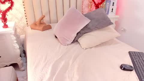   Charlotte  online show from February 15, 12:15 am