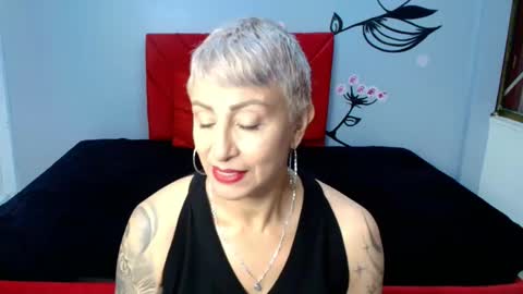 CHARLOTTE GRAY online show from October 22, 12:29 pm