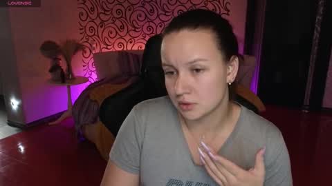 Snapshot of charlotte_ekman chatting on October 13, 1:57 pm Charlotte online show from October 13, 1:57 pm
