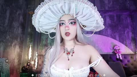 Charlotte online show from December 20, 8:27 pm