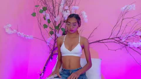 CHARLOTTE online show from March 17, 11:59 am