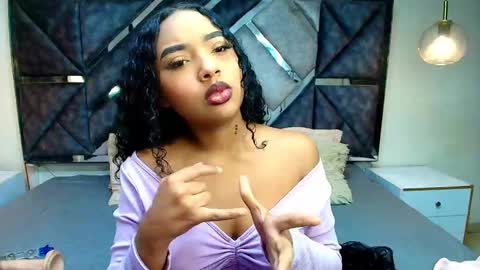Snapshot of charlotte_walker1 chatting on September 26, 2:36 pm charlotte_walker1 online show from September 26, 2:36 pm